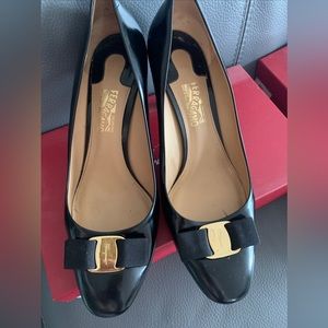 Ferragamo Erice 70 cm Black Heels size 10